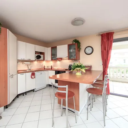 Du Parc Apartment